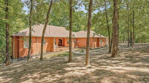 3911 Mcdaniel Rd, Paragould, AR, 72450-6037 | Card Image