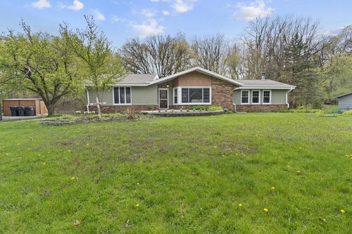 611 Mount Snowdon Road, Wales, WI, 53183 | Card Image