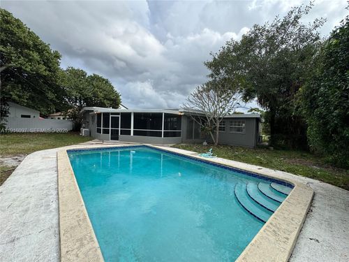 429 W Evanston Cir, Fort Lauderdale, FL, 33312-1814 | Card Image