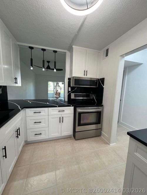 104-2615 Garden Dr N, Lake Worth, FL, 33461-2232 | Card Image