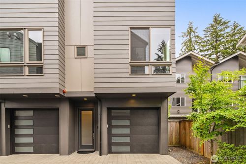 18355 3rd Ave Ne, Shoreline, WA, 98155-3541 | Card Image