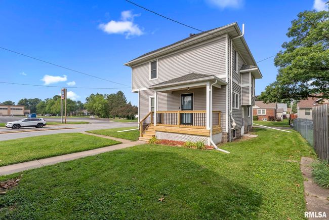 1647 37 Th St, House other with 3 bedrooms, 2 bathrooms and null parking in Rock Island IL | Image 7