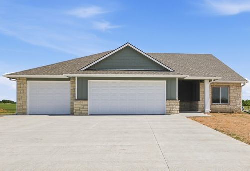 505 Maple Leaf Cir, Newton, KS, 67114-5575 | Card Image