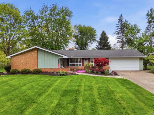 119 Zona Dr, Auburn, IN, 46706-3129 | Card Image