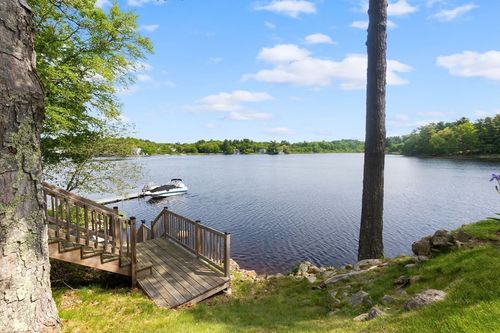 52 Lakeshore Dr, Essex, MA, 01929-1161 | Card Image