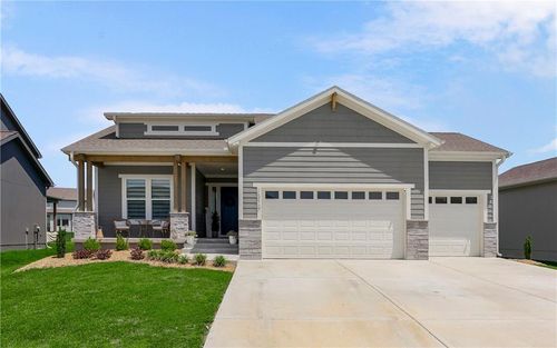 1510 Sw Arbor Park Dr, Lee's Summit, MO, 64082-4152 | Card Image