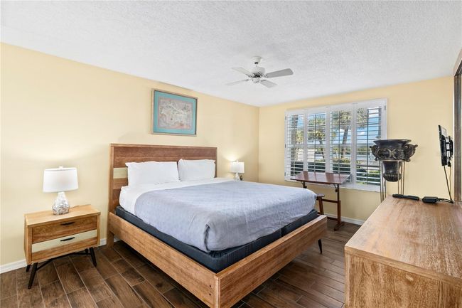 Master Bedroom | Image 18