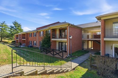 a-7906 Grenoble Ln, Prospect, KY, 40059 | Card Image