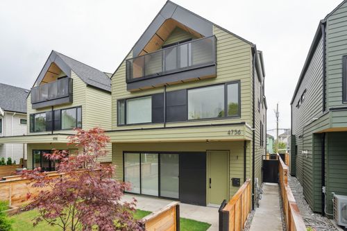 1-4756 Argyle St, Vancouver, BC, V5N3X8 | Card Image