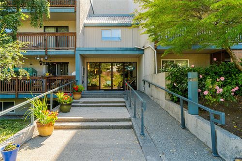 207-4728 Uplands Dr, Nanaimo, BC, V9T4S9 | Card Image