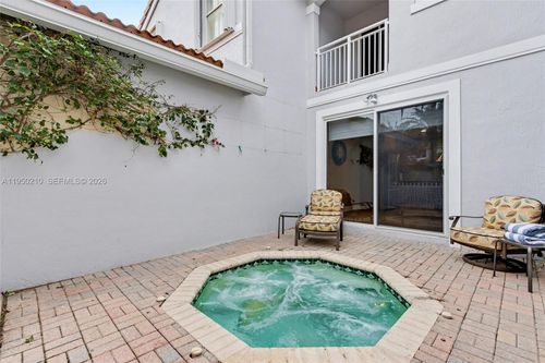 1140 Canella Ln, Hollywood, FL, 33019-4887 | Card Image