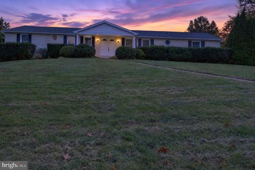 175 April Ln, DALLASTOWN, PA, 17313-9210 | Card Image