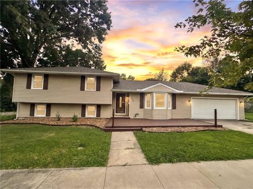 920 S New York Ave, Sedalia, MO, 65301-6359 | Card Image