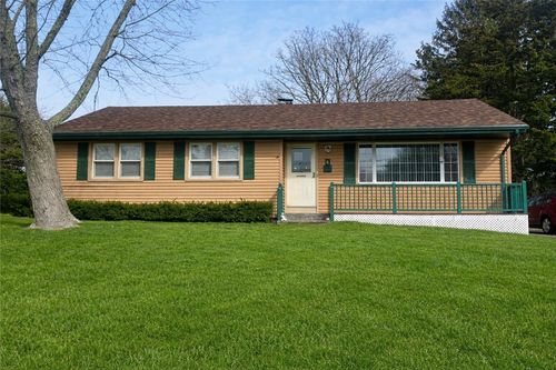 6 Wilder Ave, Westerly, RI, 02891-3411 | Card Image