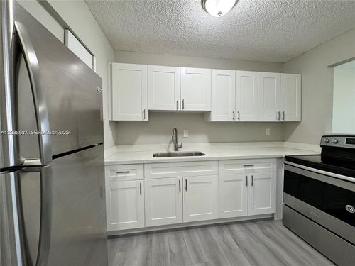 3-2237 Taylor St, Hollywood, FL, 33020-7406 | Card Image