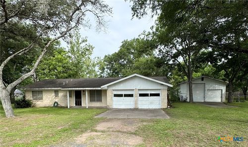 110 Edinburgh St, Victoria, TX, 77904-2820 | Card Image