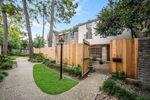 923 Wax Myrtle Ln, Houston, TX, 77079-3771 | Card Image