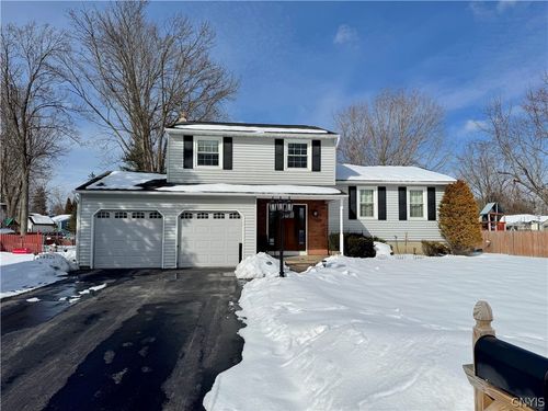 4245 Rancho Park Dr, Liverpool, NY, 13090-1629 | Card Image