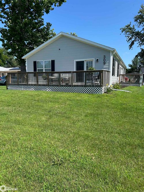309 Bryan Rd, Ottumwa, IA, 52501-1106 | Card Image