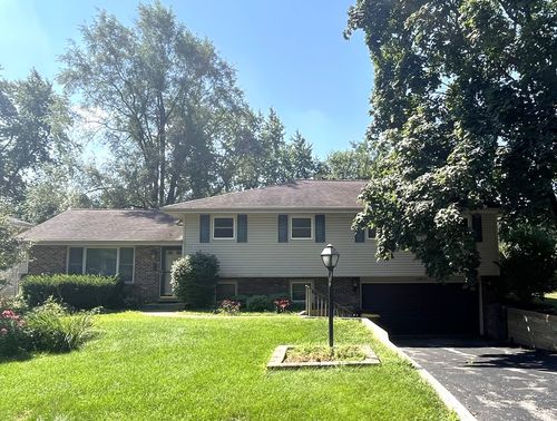 29w239 Ray Ave, West Chicago, IL, 60185-2066 | Card Image