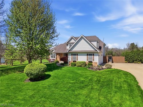 5245 Markwood Ct, Valley City, OH, 44280-9375 | Card Image