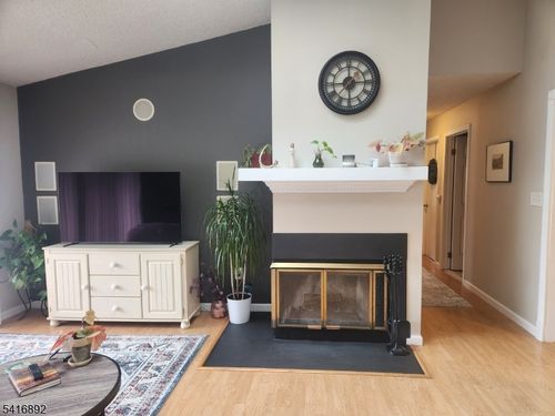 330 Penns Way, Basking Ridge, NJ, 07920-3037 | Card Image