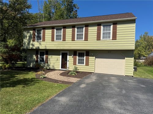 3059 Hayfield Ln, Lysander, NY, 13027-1625 | Card Image