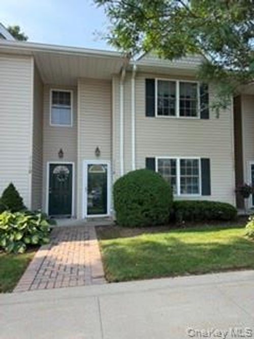 1118 Savoy Dr, Melville, NY, 11747-5281 | Card Image