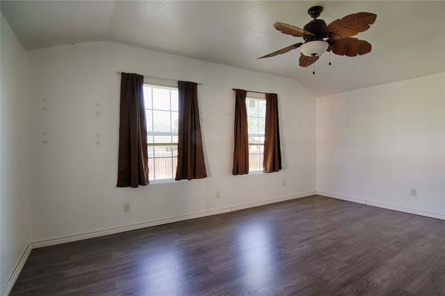 311 August St, House other with 3 bedrooms, 2 bathrooms and 6 parking in Schulenburg TX | Image 14