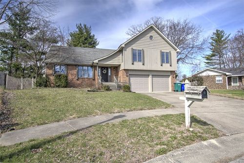 1225 W Pineview Ct, Decatur, IL, 62526-1370 | Card Image