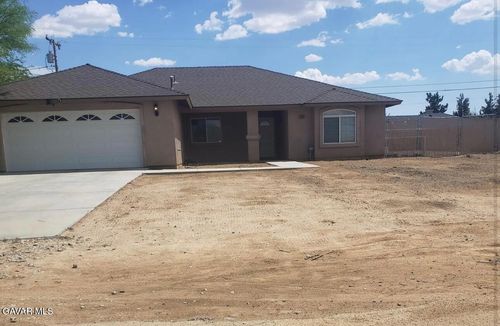 8300 Satinwood Ave, California City, CA, 93505-3807 | Card Image