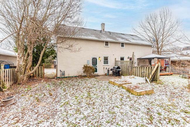 58 Main St N, House attached with 3 bedrooms, 1 bathrooms and 2 parking in Newmarket ON | Image 30