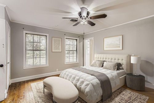 512 Park Ln, Cleveland, TX, 77327-5129 | Card Image