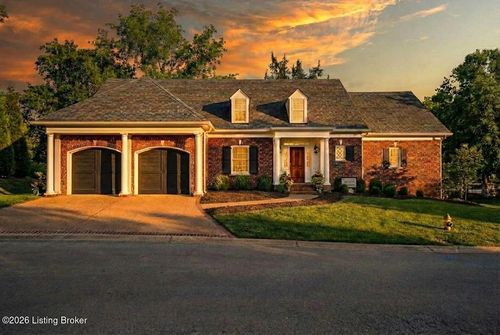 401 Stonehaven Commons Ct, Louisville, KY, 40207-2298 | Card Image