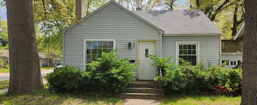 1095 E Apple Ave, Muskegon, MI, 49442-3741 | Card Image