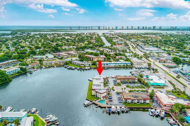 APT-316 - 313 Lake Cir, Condo with 2 bedrooms, 2 bathrooms and null parking in North Palm Beach FL | Image 35