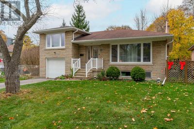 103 Holcolm Rd, House other with 3 bedrooms, 3 bathrooms and 3 parking in North York ON | Image 1