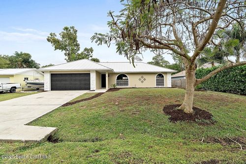 914 Devon Ave, SEBASTIAN, FL, 32958-5164 | Card Image