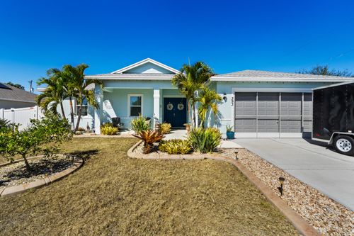 393 Sw Alcan Dr, Port St Lucie, FL, 34953-7817 | Card Image