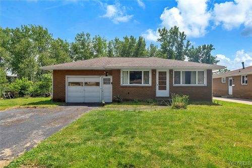 85 Pacific Ave, Lackawanna, NY, 14218-3215 | Card Image