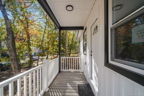 7 Rosedale Rd, Sound Beach, NY, 11789-2813 | Card Image