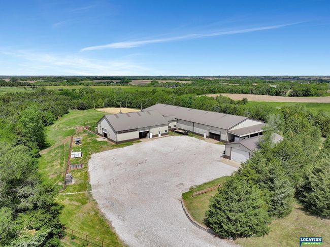 6255 Sw 58 Th St, House other with 5 bedrooms, 4 bathrooms and 3 parking in Denton NE | Image 65