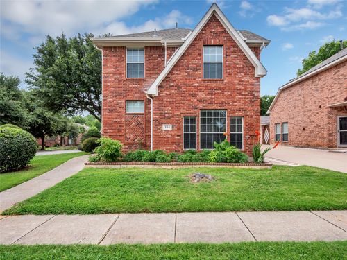 114 Constitution Dr, Euless, TX, 76040-4675 | Card Image