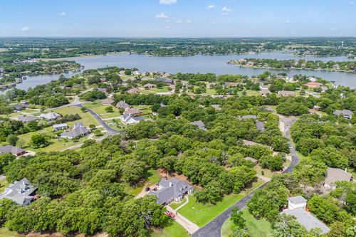 226 Colt Dr, Lake Kiowa, TX, 76240-9103 | Card Image