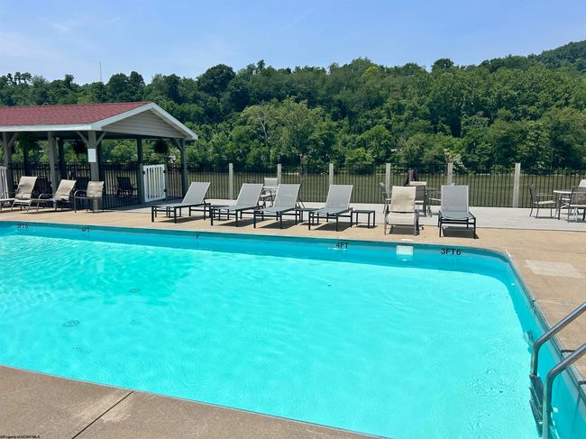 7205 University Commons Dr, Condo with 4 bedrooms, 4 bathrooms and 3 parking in Morgantown WV | Image 30