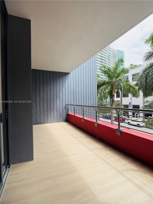 206-90 Ne 32nd St, Miami, FL, 33137 | Card Image