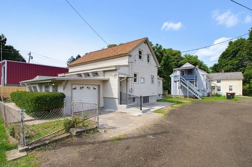 1 Railroad Ct, Millbury, MA, 01527-3213 | Card Image