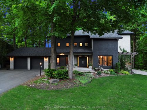 11 Burrows Rd, Gloucester, ON, K1J6E5 | Card Image