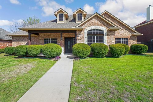 102 Whipperwill Way, Red Oak, TX, 75154-4713 | Card Image