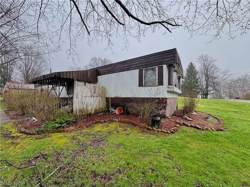 726 Boyd St Ne, Masury, OH, 44438-9757 | Card Image